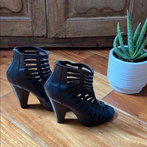 Steve Madden Alexia black heels